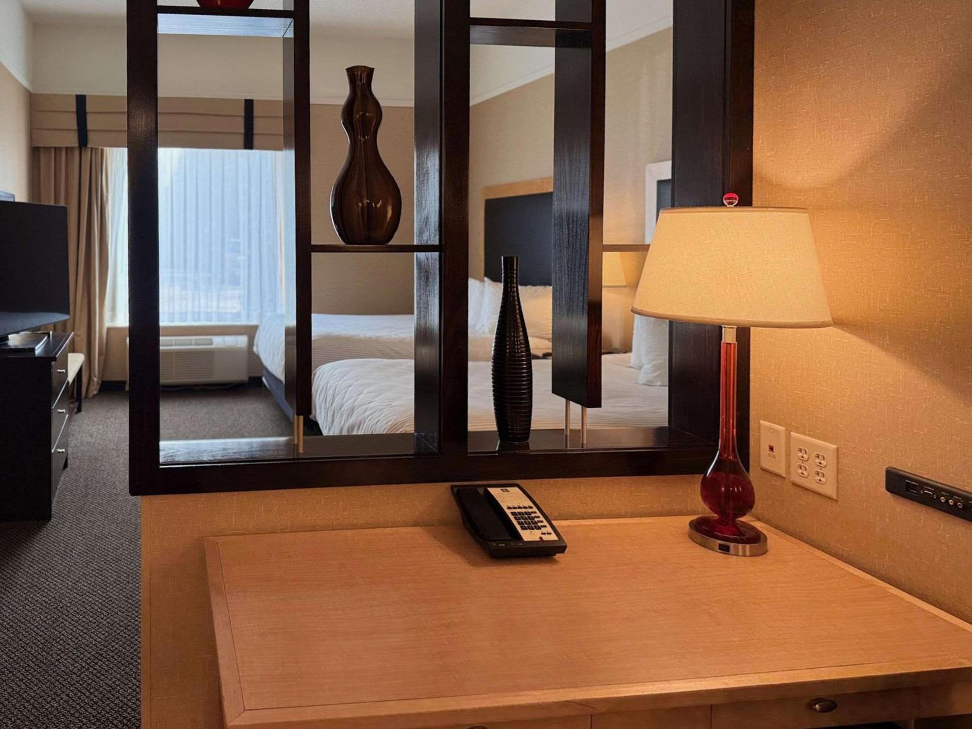 Hotel Cambria Traverse 3*